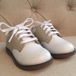 EUC Footmates saddle Oxford shoes